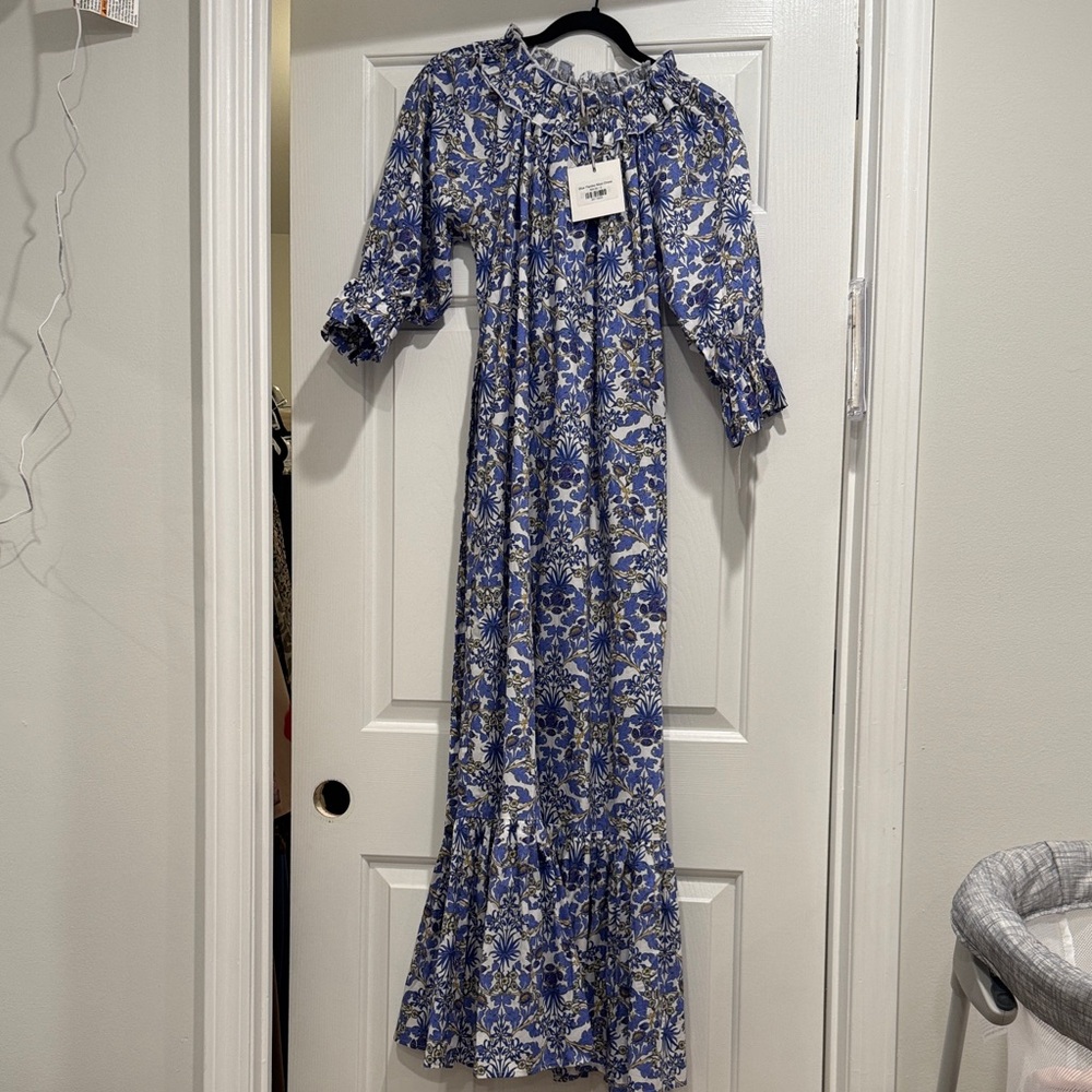 Elegant Blue Floral Maxi Dress